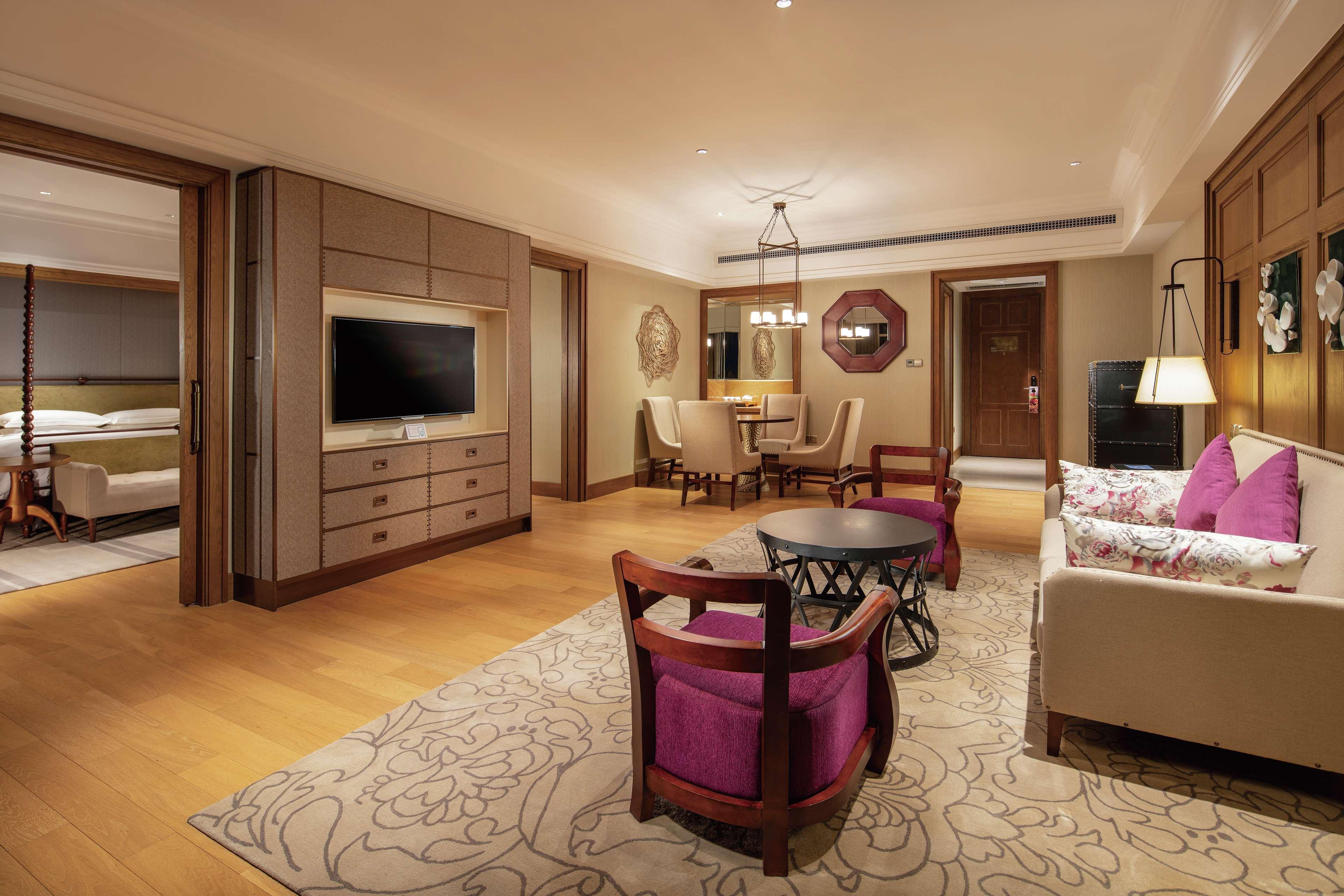 Hilton Wenan Hotel Langfang ภายนอก รูปภาพ