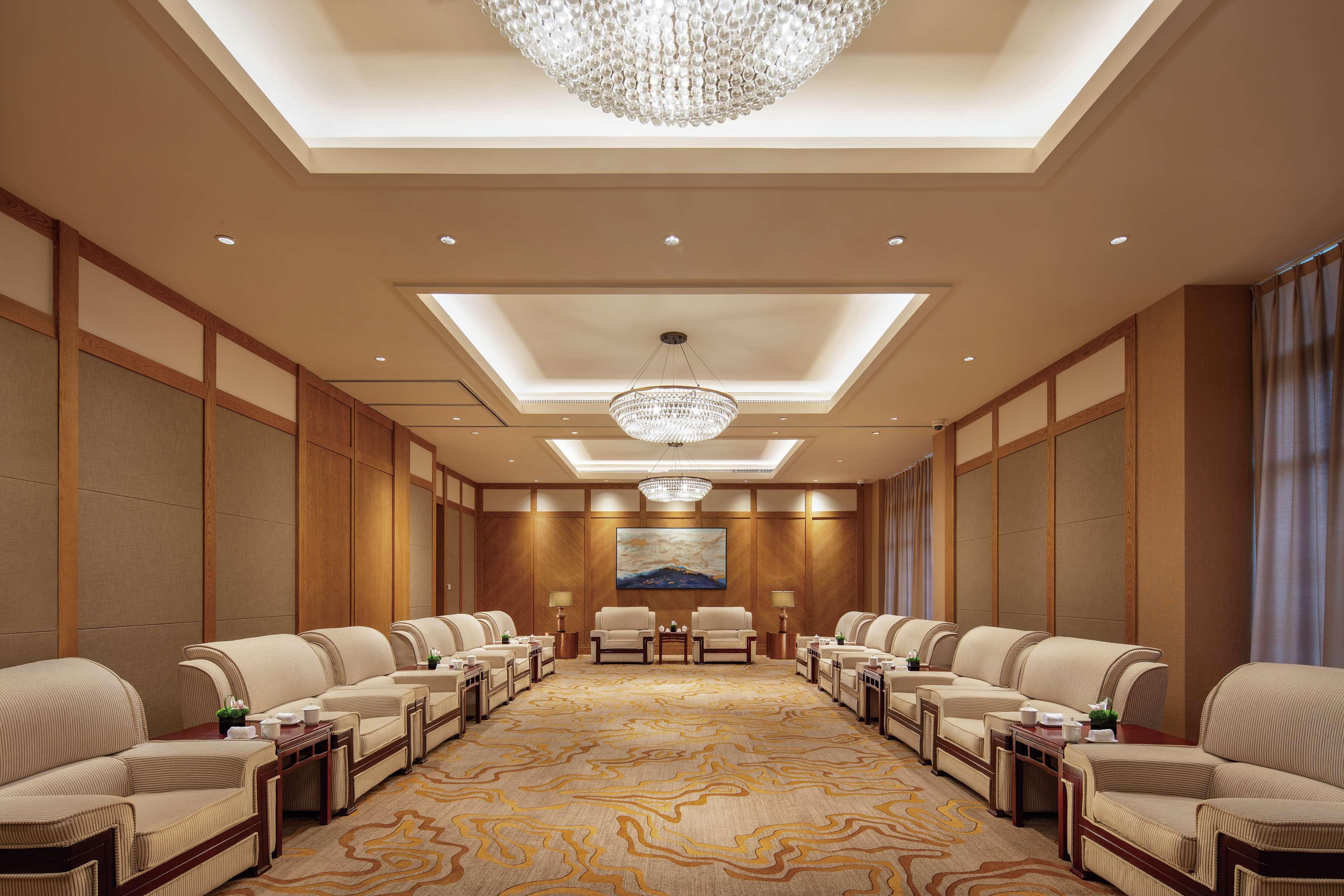 Hilton Wenan Hotel Langfang ภายนอก รูปภาพ